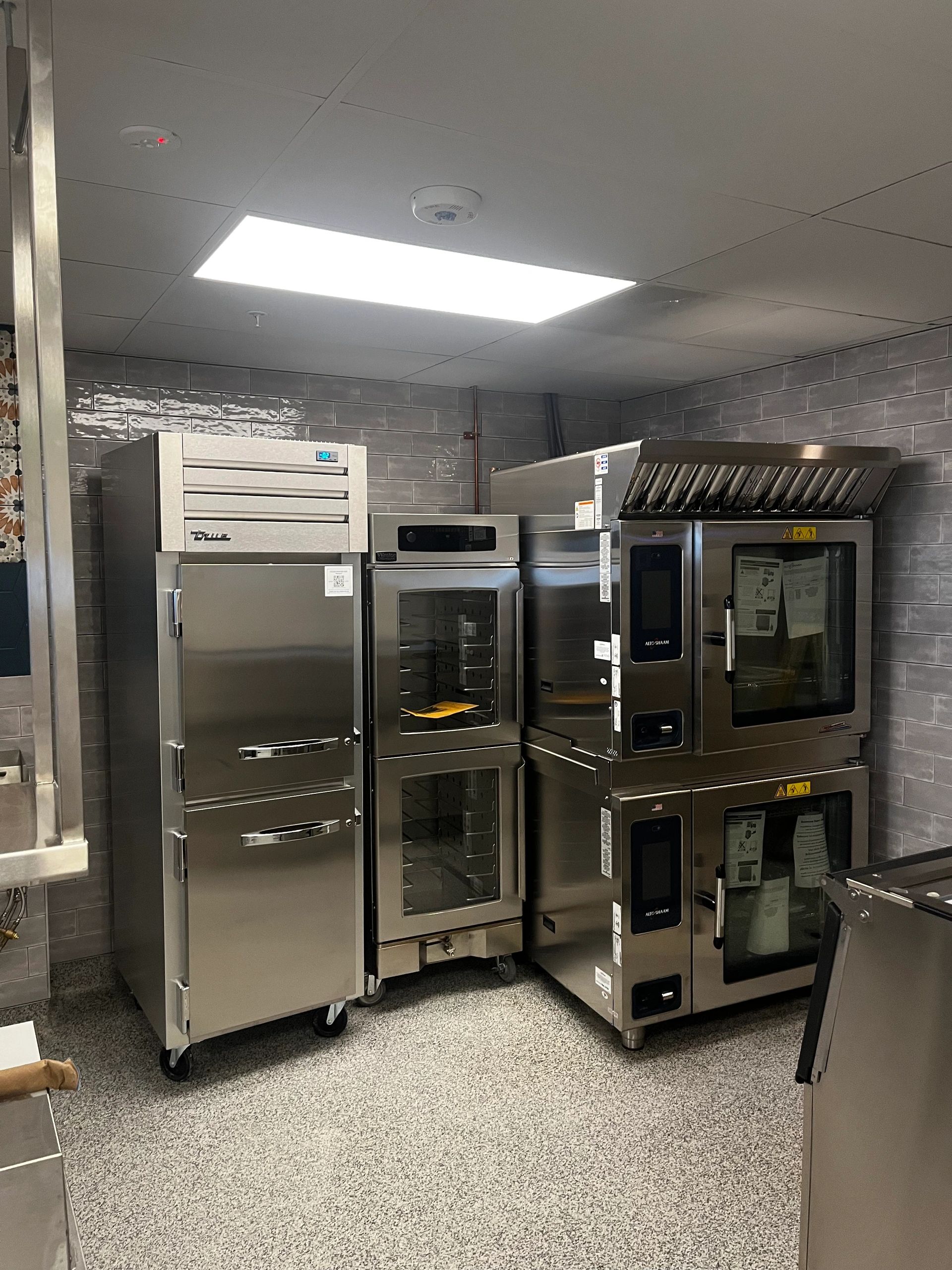 Finished Alto-Shaam ovens and True refrigeration — new commercial equipment install